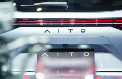 以舒适/科技出圈，AITO问界多款车型火爆亮相上海车展